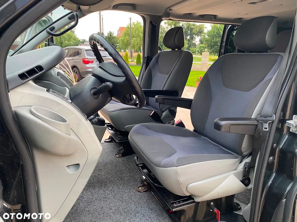 Opel Vivaro - 18