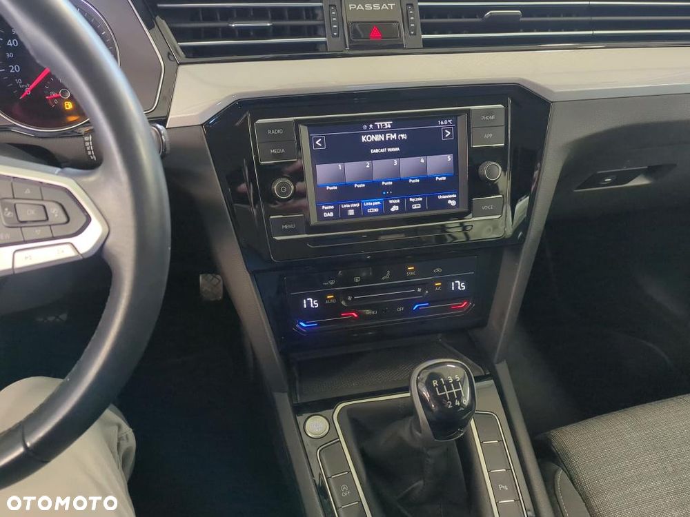 Volkswagen Passat 1.5 TSI EVO Business - 12
