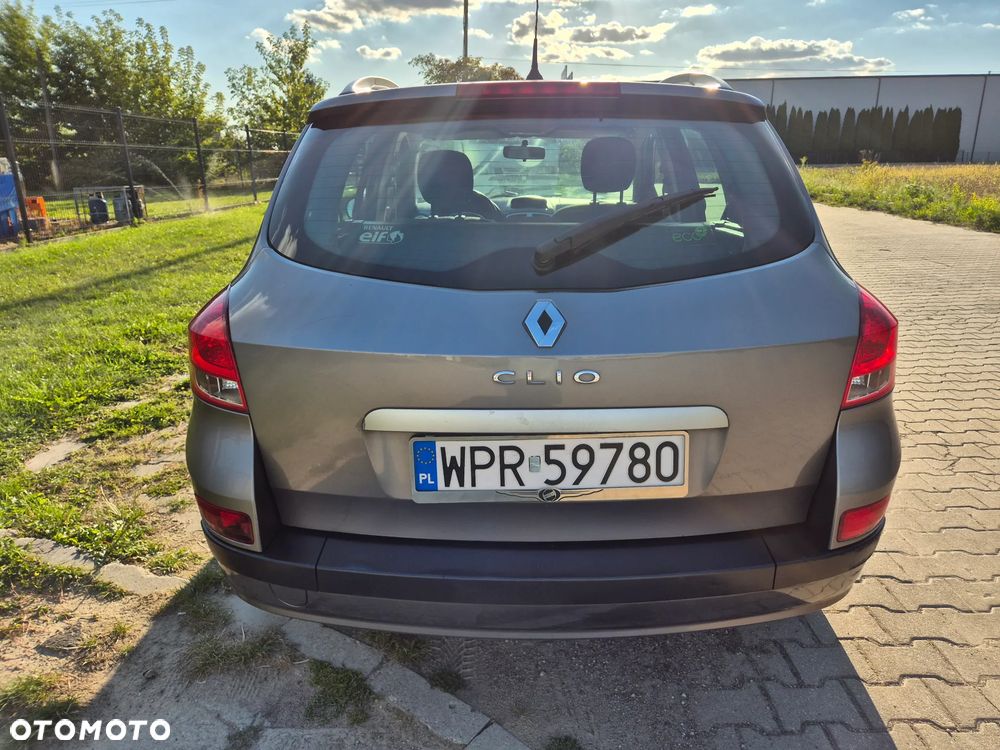 Renault Clio - 19