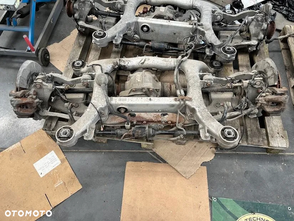 BMW 7 F01 Sanki wózek tył wachacze