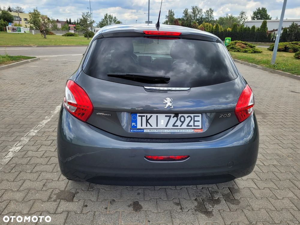 Peugeot 208 - 5