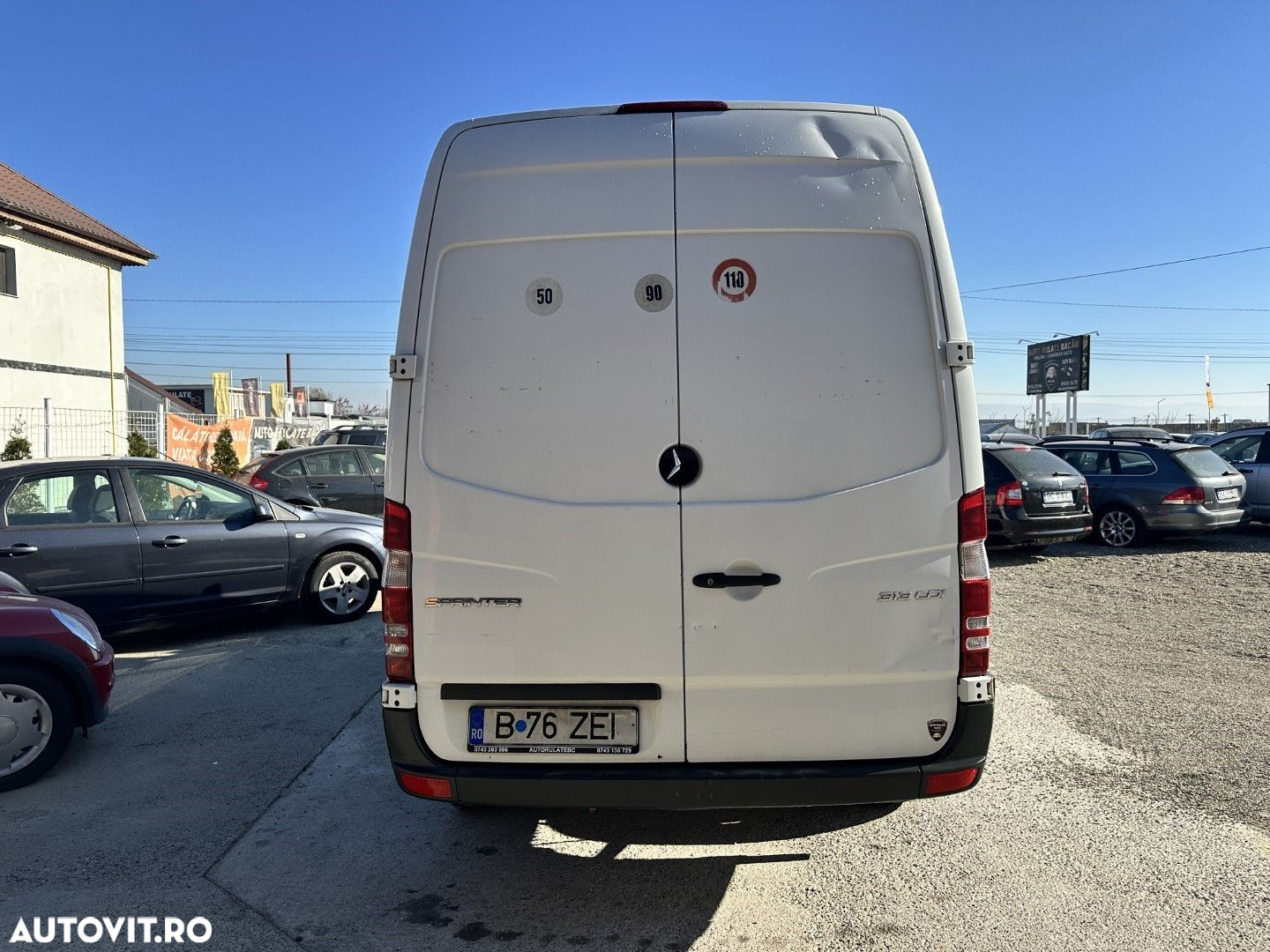 Mercedes-Benz Sprinter - 11