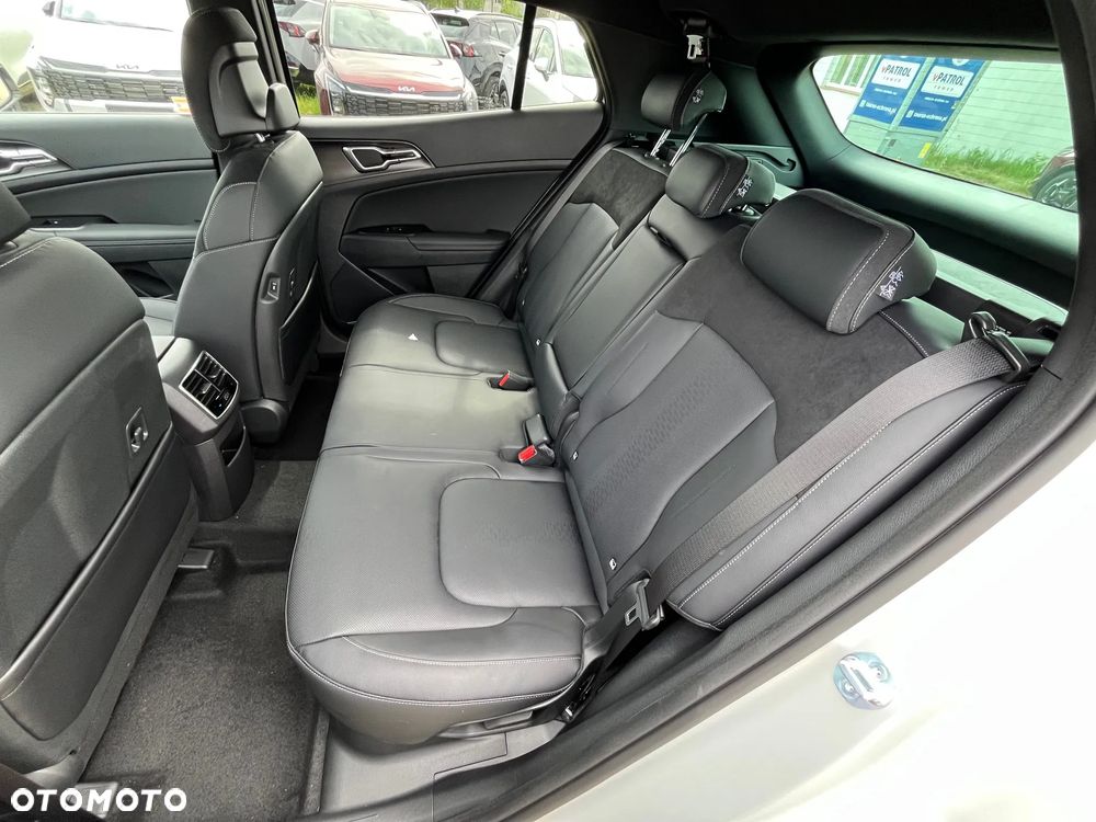 Kia Sportage 1.6 T-GDI HEV Anniversary 2WD - 26