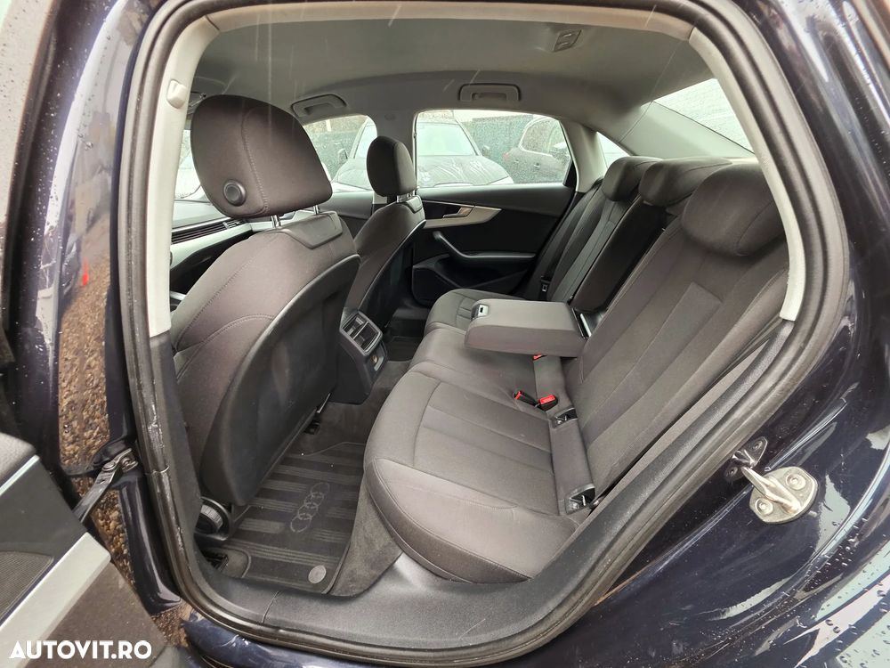 Audi A4 2.0 TDI DPF clean diesel multitronic S line Sportpaket - 17