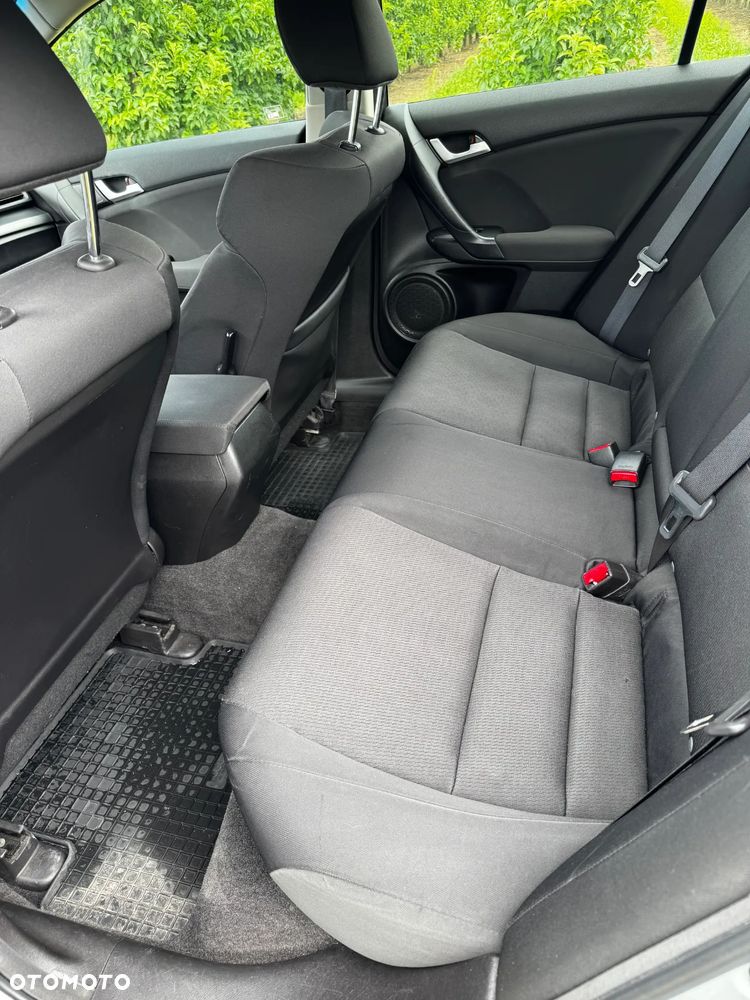 Honda Accord 2.0 Lifestyle - 9
