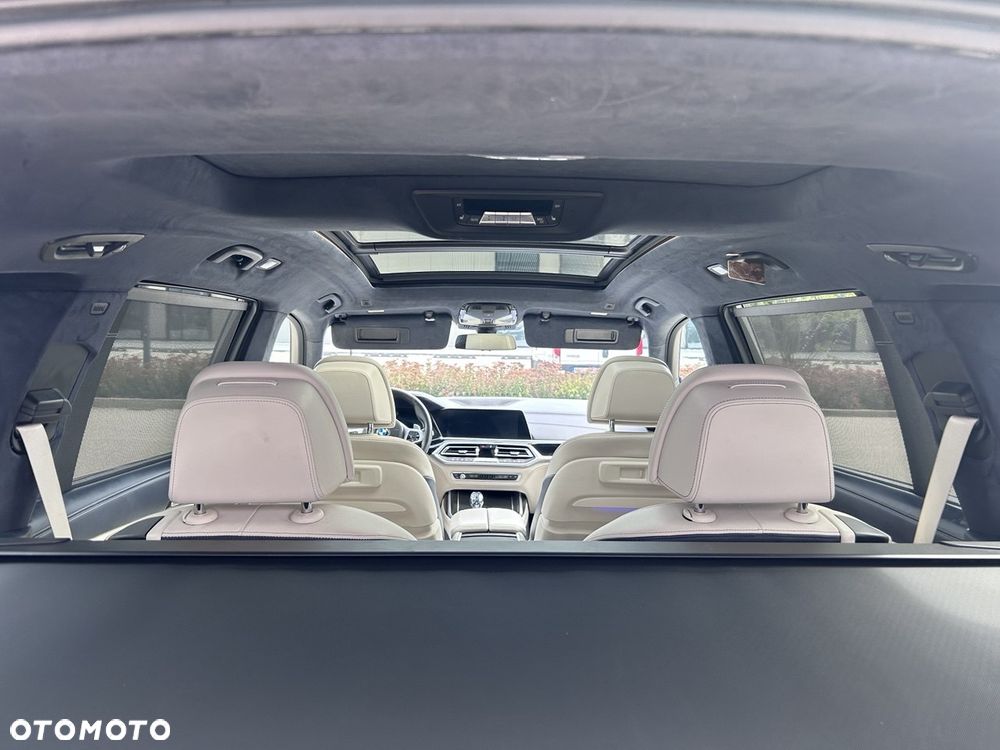 BMW X7 xDrive40i - 15