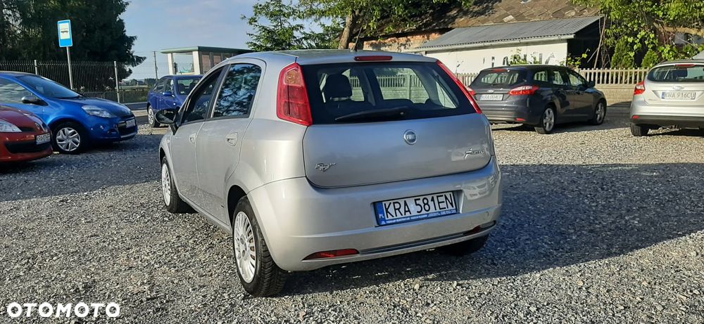 Fiat Grande Punto - 8