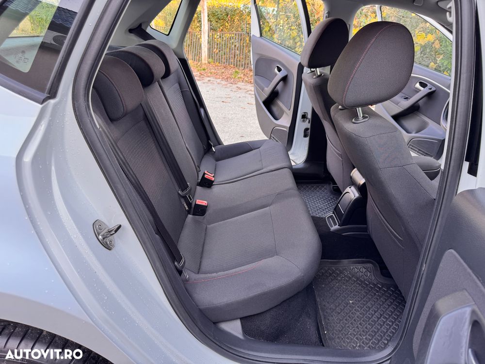 Volkswagen Polo 1.2 TSI Blue Motion Technology Comfortline - 12