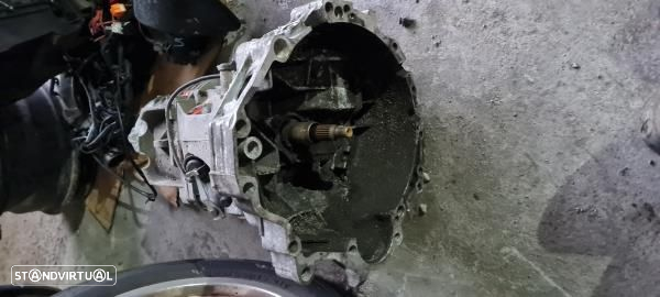 Caixa De Velocidades Volkswagen Passat (3B2) - 2