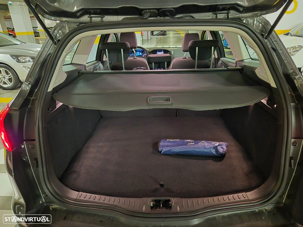 Ford Focus SW 1.5 TDCi EcoBlue Active - 25