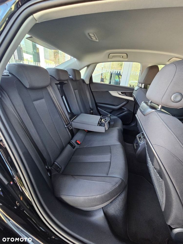 Audi A4 Limousine - 35