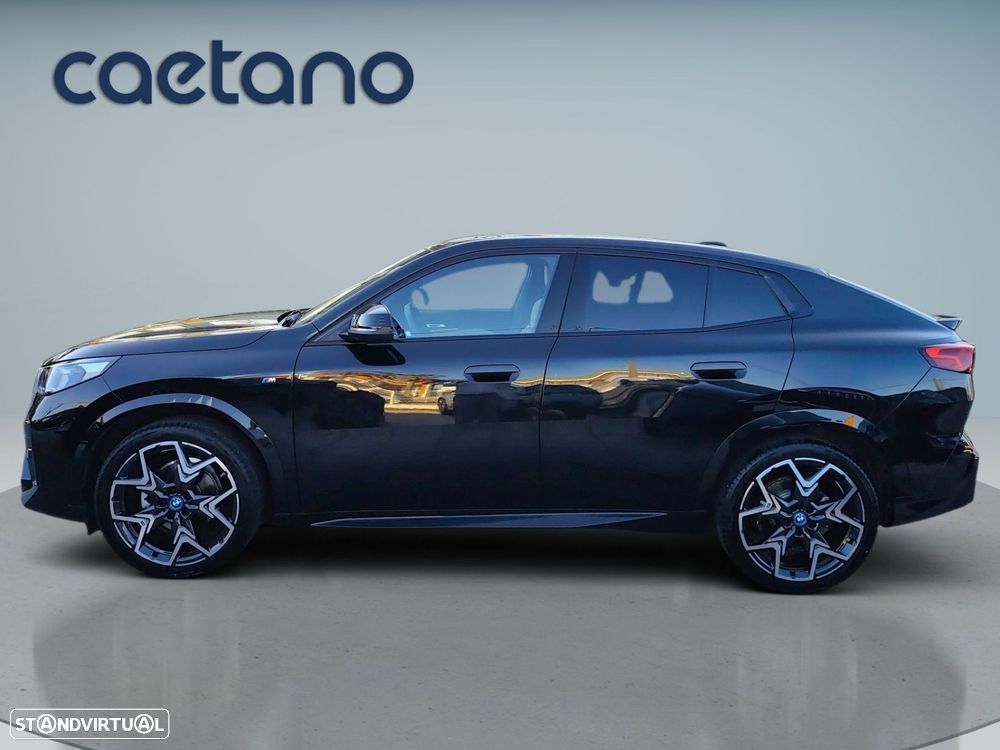 BMW iX2 eDrive20 Pack Desportivo M - 5