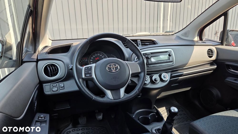 Toyota Yaris 1.0 Sol - 6
