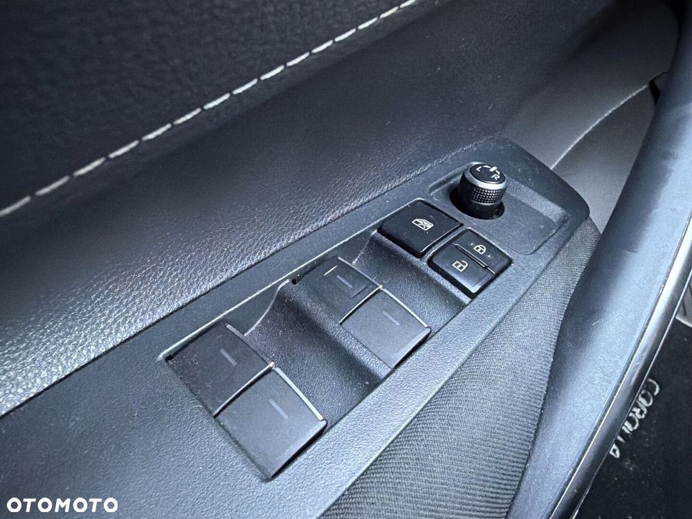 Toyota Corolla - 25