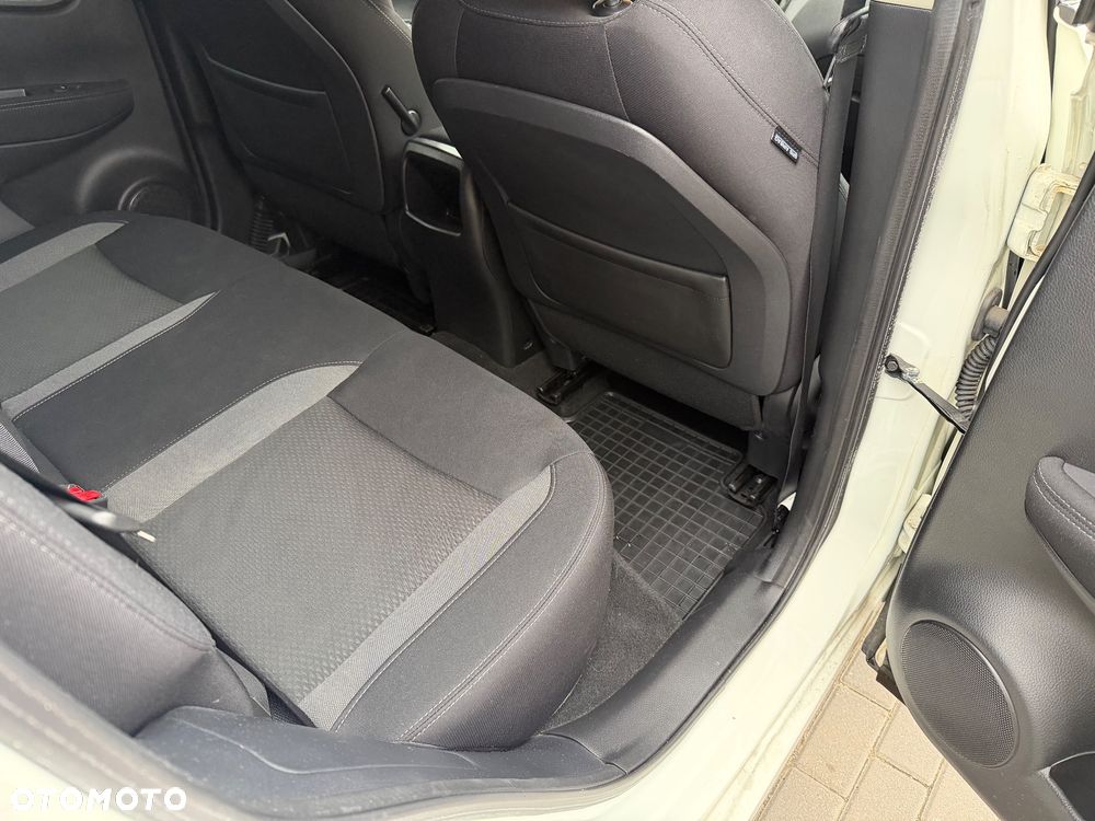 Nissan Qashqai 1.6 DIG-T N-Connecta - 10