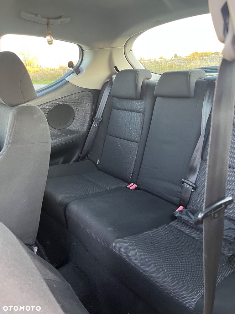 Peugeot 207 1.4 16V Presence - 16