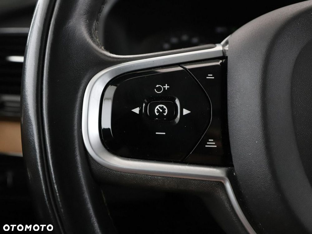 Volvo XC 90 B5 D AWD Inscription - 36