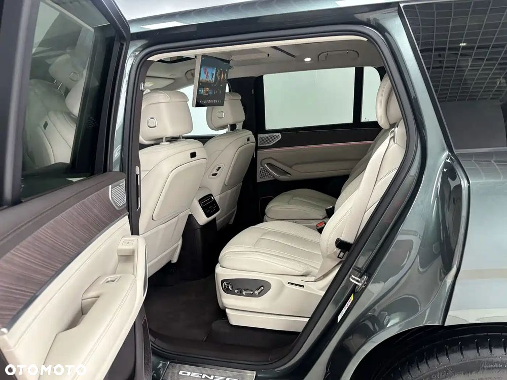 Denza N9 - 16