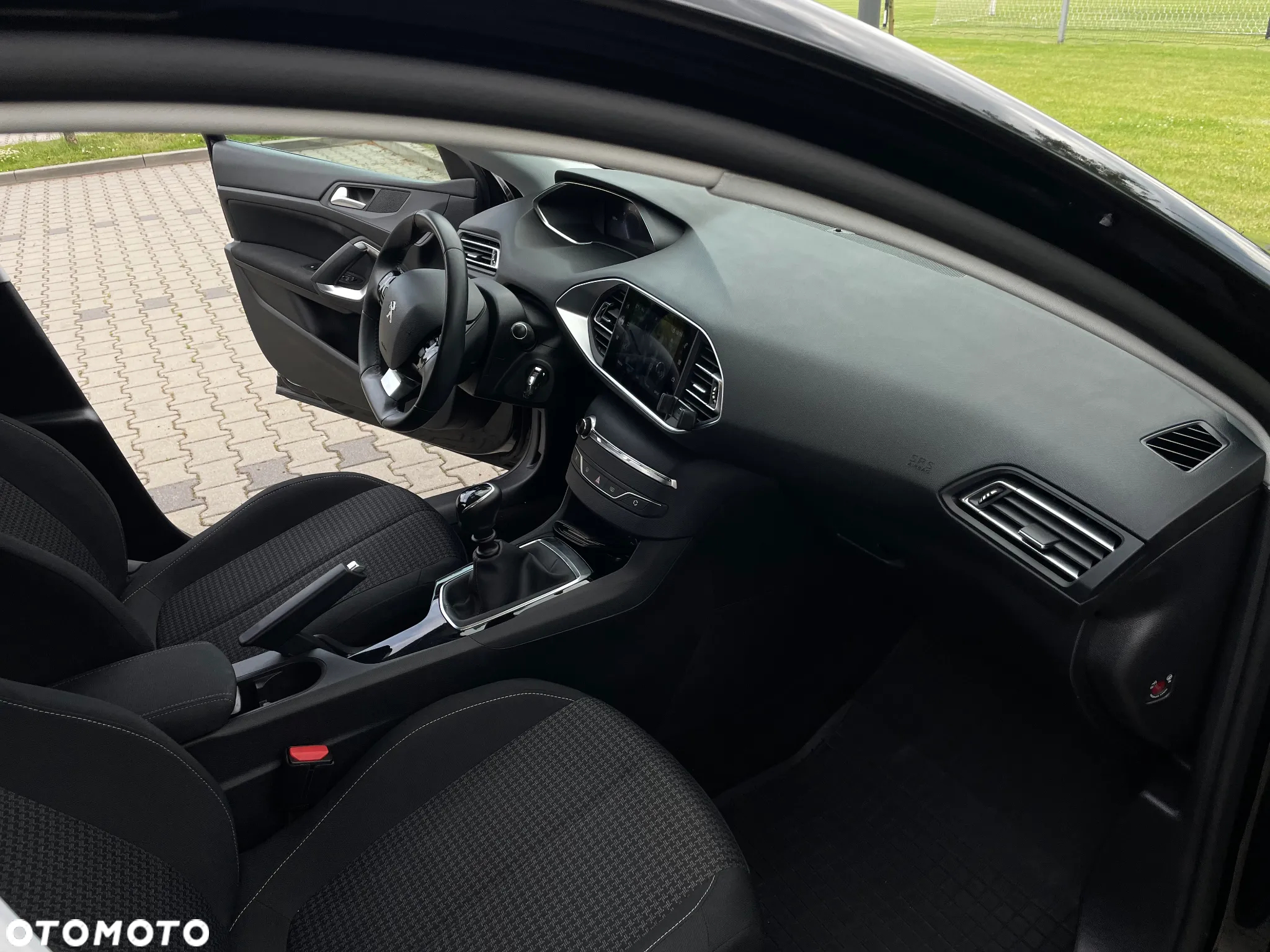 Peugeot 308 SW 1.5 BlueHDi Business Line S&S - 10