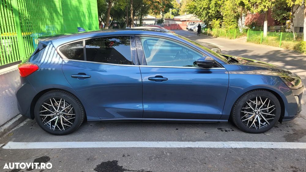 FORD Focus 2020 — imagine 10