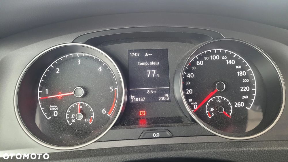 Volkswagen Golf - 6