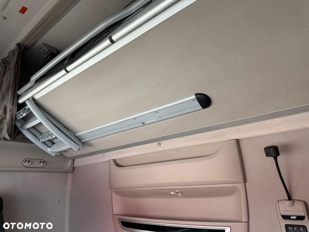 DAF XF 106 480 / MEGA LOW DECK / 6 SZTUK DO WYBORU / NOWY TACHOGRAF / NAJWYŻSZA KABINA SUPER SPACE CAB / LODÓWKA / 2018 ROK !! - 25