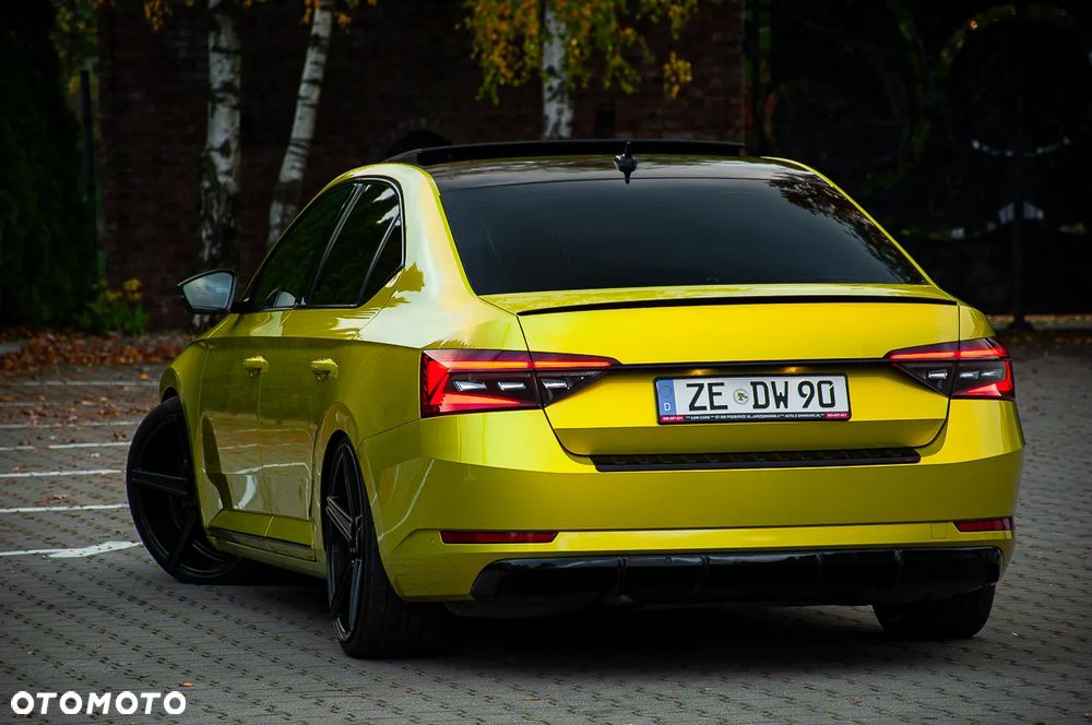 Skoda Superb 2.0 TDI DSG Sportline - 4