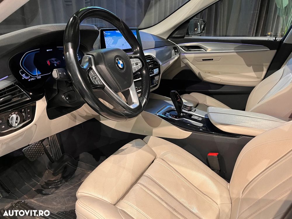 BMW Seria 5 530e xDrive AT PHEV - 24