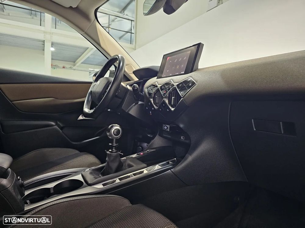 DS DS3 Crossback PureTech 100 CHIC - 14
