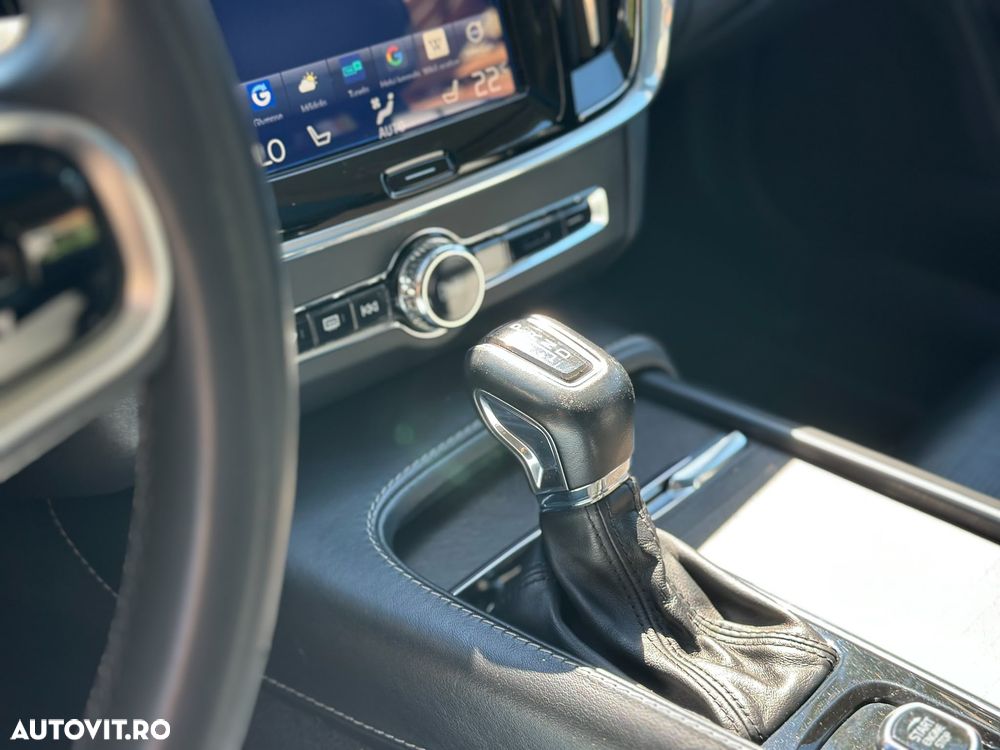 Volvo V90 D5 AWD - 30