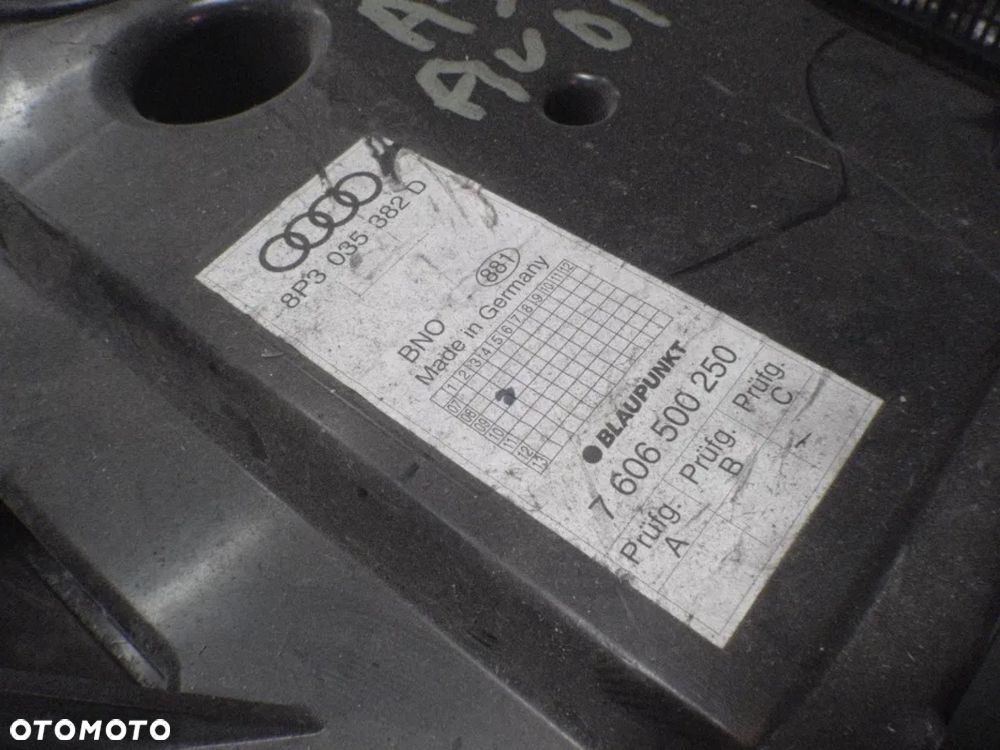 kostka z SUBWOOFER głośnik audi A3 8P303 - 3