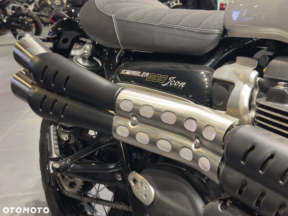 Triumph Scrambler - 9