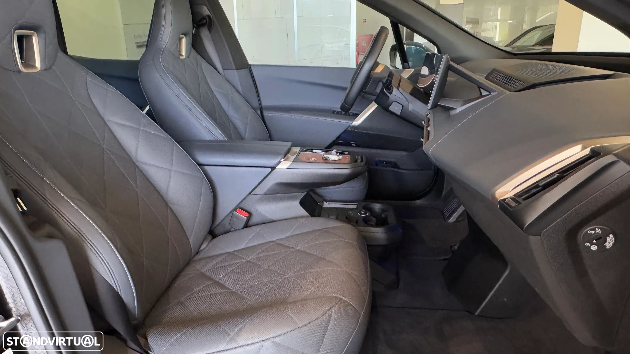 BMW iX xDrive 50 Pack Desportivo - 17
