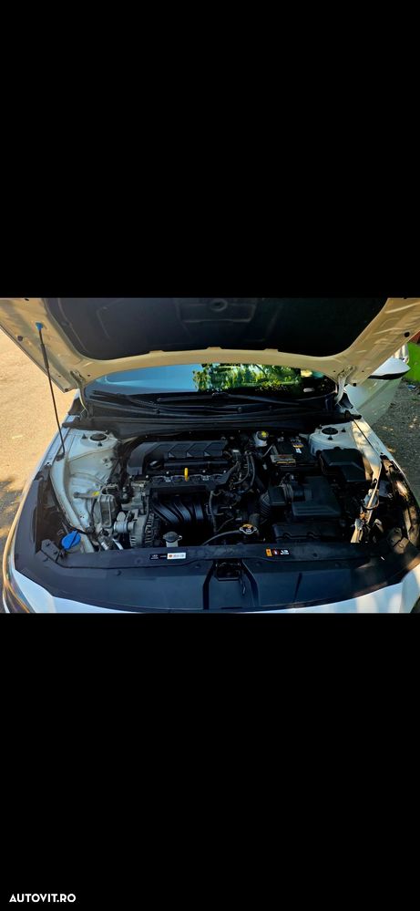 Hyundai Elantra 1.6 l 123 CP 6MT Exclusive - 18