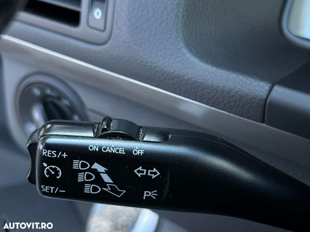 Volkswagen Touran 1.9 TDI United - 14