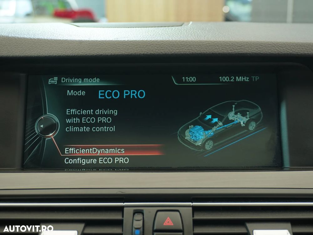 BMW Seria 5 520d Sport-Aut. - 27