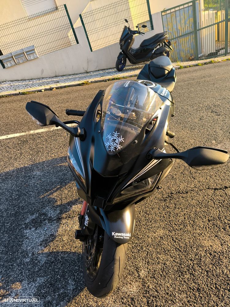 Kawasaki ZXR - 3