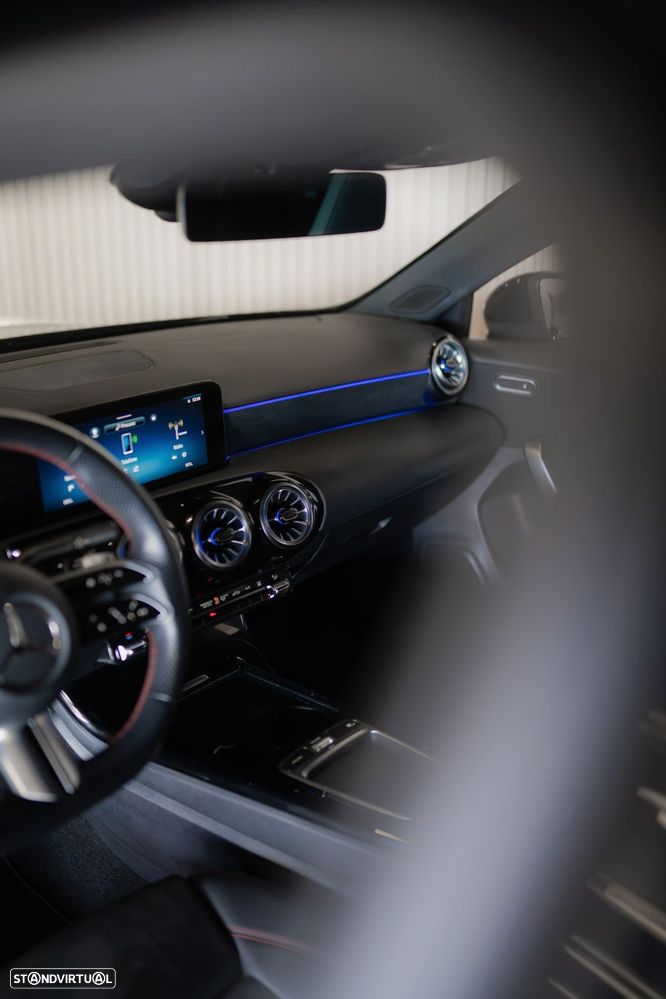Mercedes-Benz A 250 e 8G-DCT AMG Line - 20