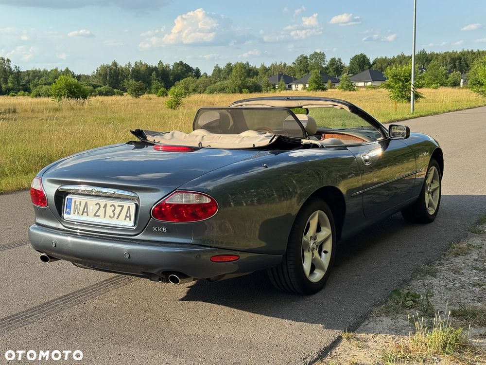 Jaguar XK8 - 6