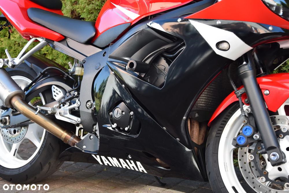 Yamaha R6 - 7