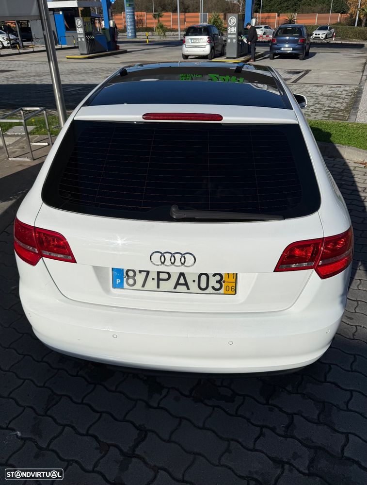 Audi A3 Sportback 2.0 TDI DPF Attraction - 2