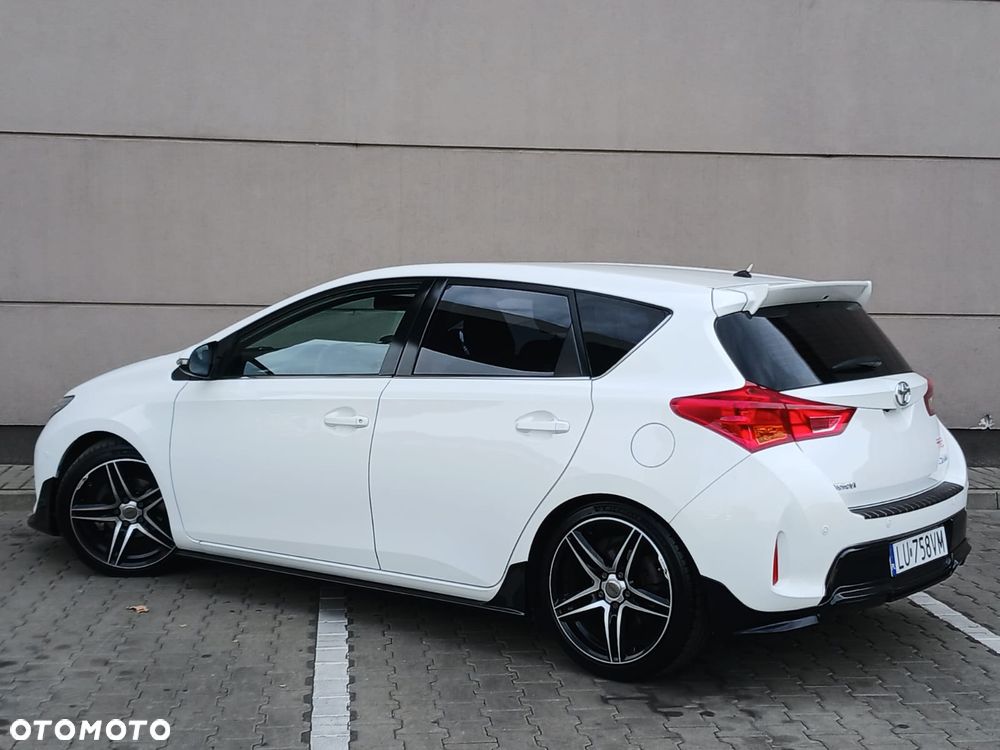 Toyota Auris 1.6 Valvematic Life - 12