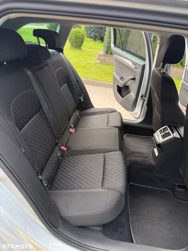 Skoda Superb 2.0 TDI 4x4 Style DSG - 24