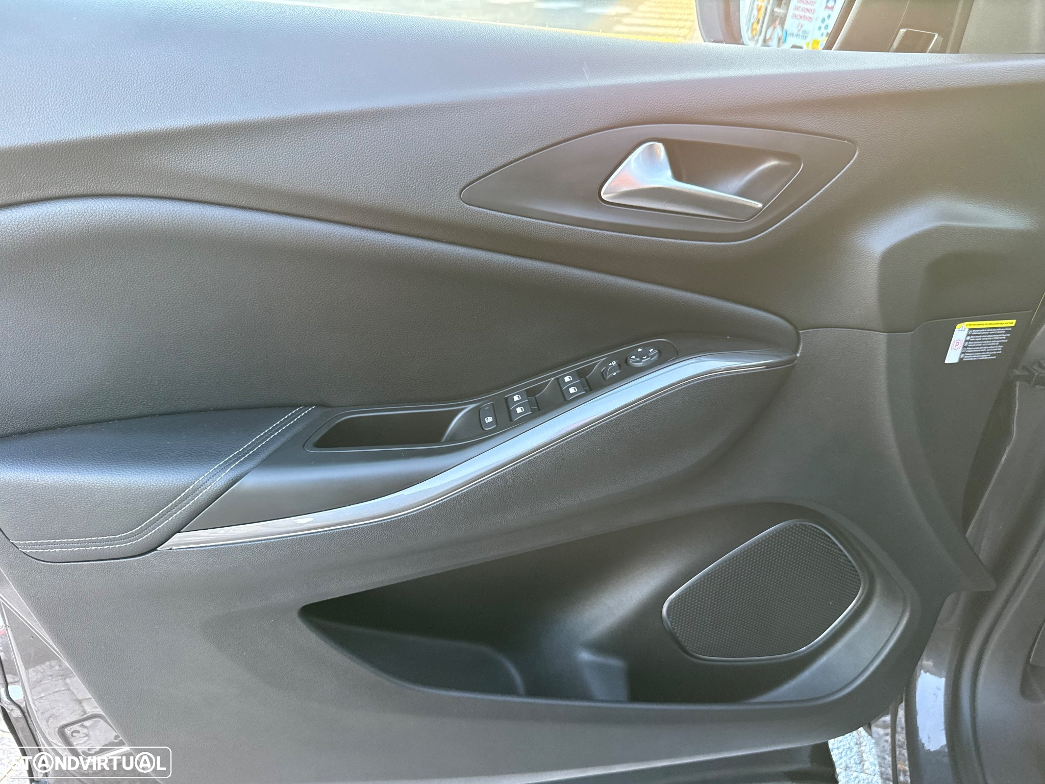 Opel Grandland X 1.6 D S&S Auto Business Edition - 26