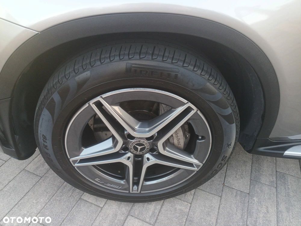 Mercedes-Benz GLC 200 4Matic 9G-TRONIC AMG Line - 8
