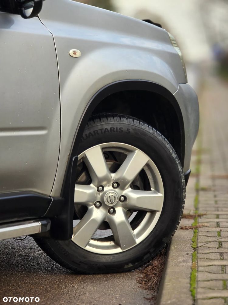 Nissan X-Trail 2.0 dCi 4x4 DPF Platinum - 37