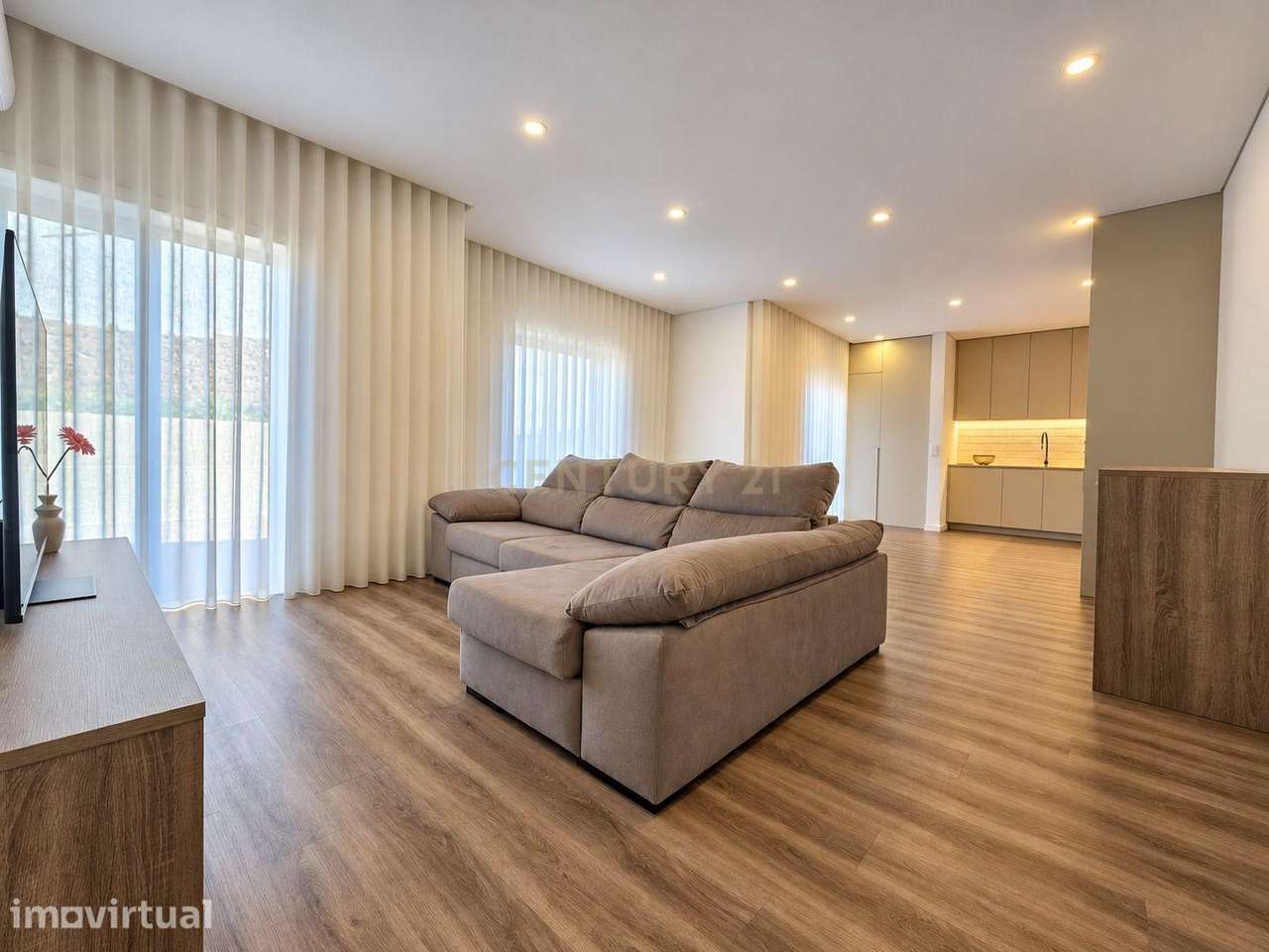 APARTAMENTO T2 | NOVO | TERRAÇO | GARAGEM | CONDOMINIO COM JARDIM E PI - Grande imagem: 4/26