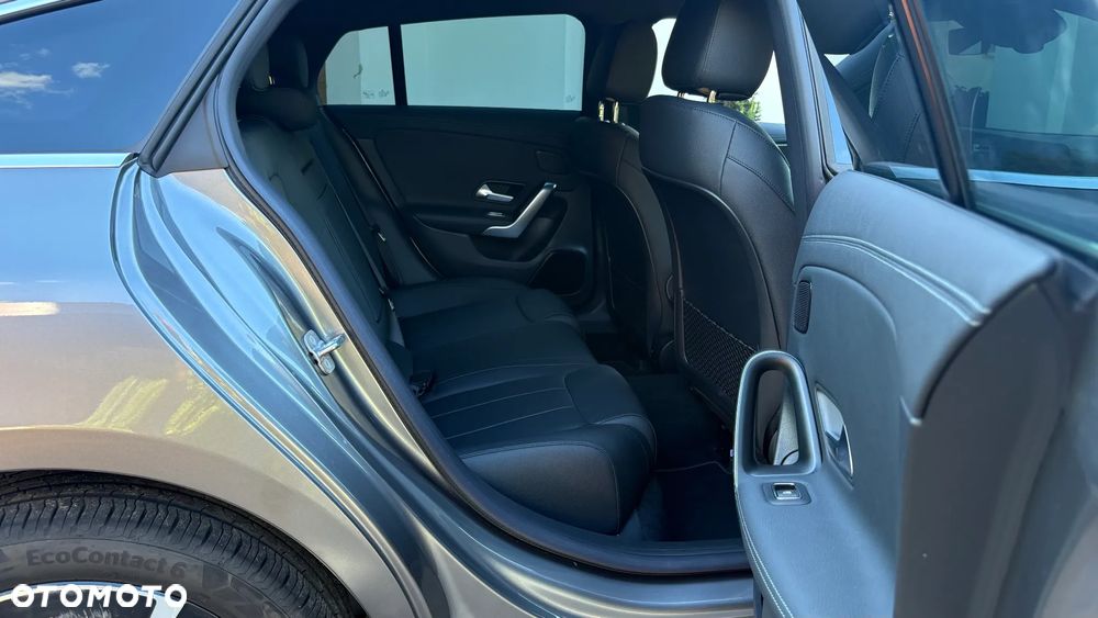 Mercedes-Benz CLA 200 d Progressive 8G-DCT - 34