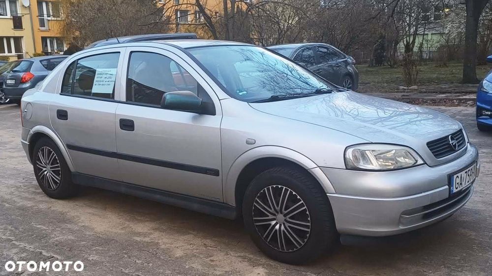 Opel Astra - 2