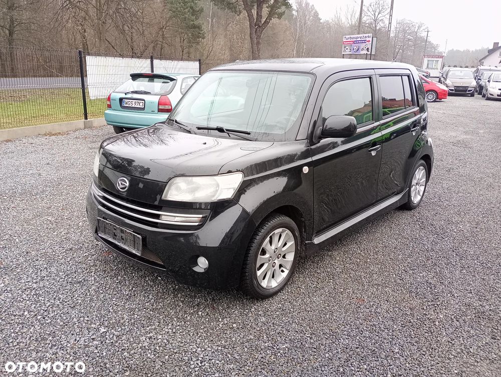Daihatsu Materia 1.5 black edition - 1